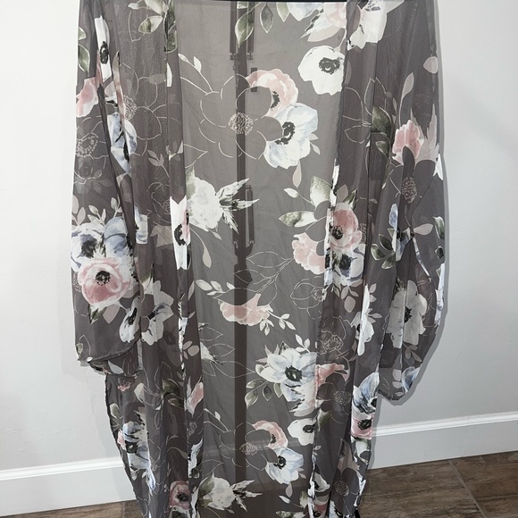Emerald Floral Sheer Kimono - Gray and Pink - Picture 2 of 3